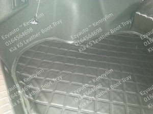 O26-K5 leather boot tray 2
