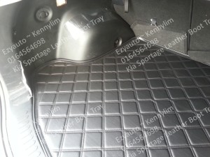 S07-Sportage leather boot tray 2
