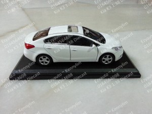 Kia K3 1.38 diecast_9