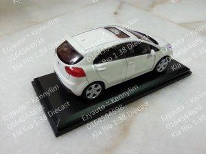 Kia Rio 1.38 diecast_7