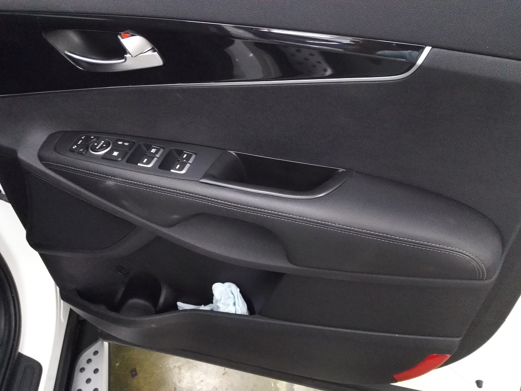 Kia Sorento UM Door Pocket Tray